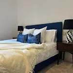 Modern 2 Bed Flat In Marylebone