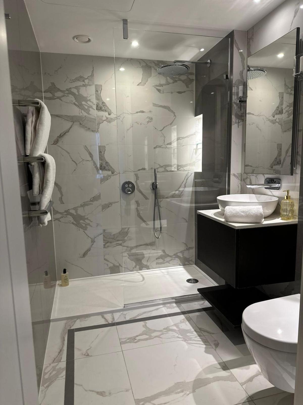 Modern 2 Bed Flat In Marylebone