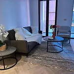 Modern 2 Bed Flat In Marylebone